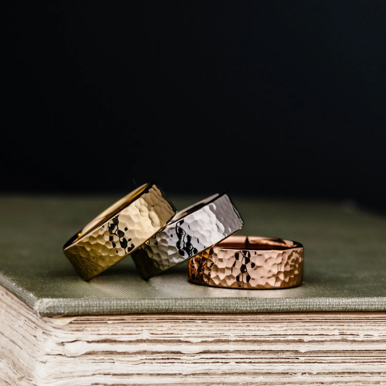 The Marsh | 7mm & 8mm Men's Hammered White Gold Wedding Band