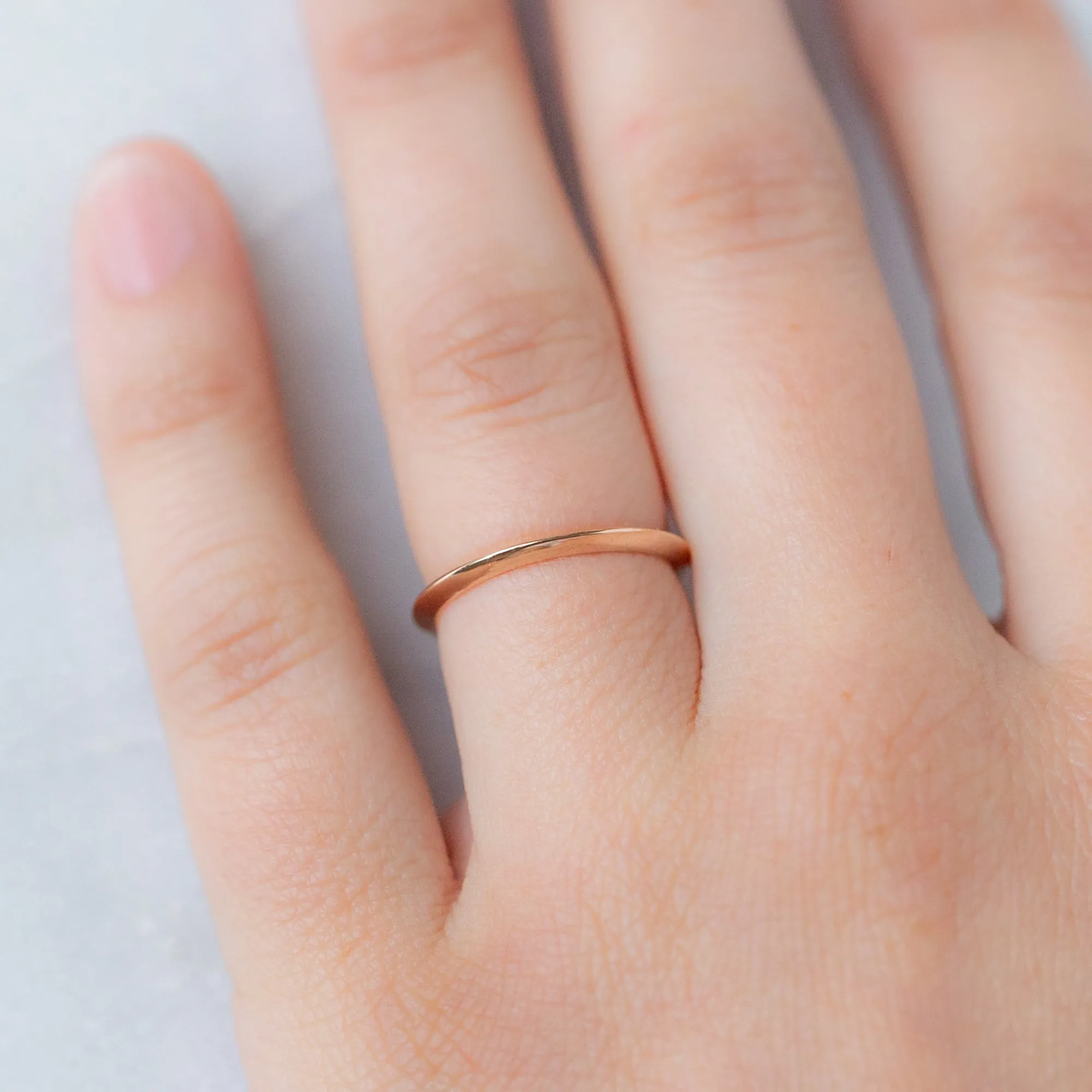 The Unisex Gold Knife Edge Band | 14K Rose Gold