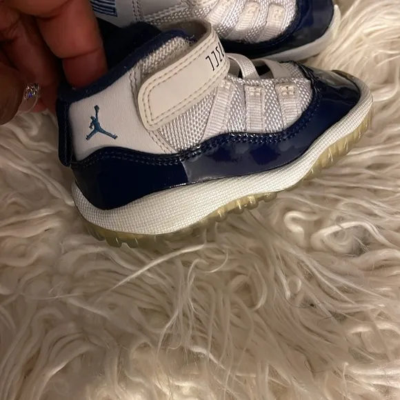 Toddler Boys 4c Jordan Retro 11 Blue/White Leather Upper Velcro Closure Strap