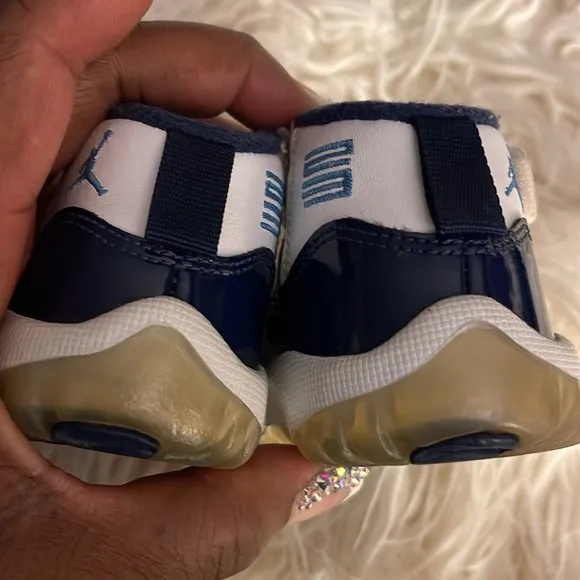Toddler Boys 4c Jordan Retro 11 Blue/White Leather Upper Velcro Closure Strap