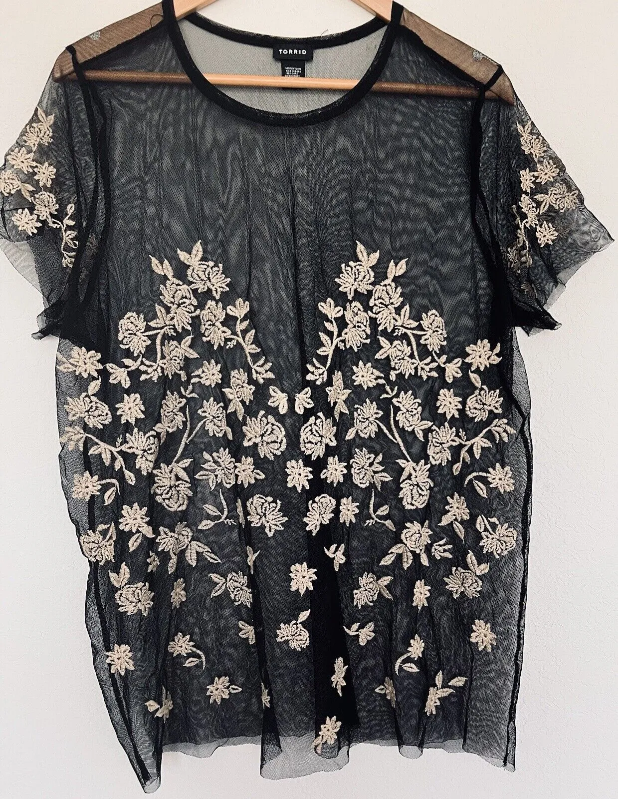 TORRID Floral Embroidered Sheer Blouse Sz M Black Short Sleeve Top