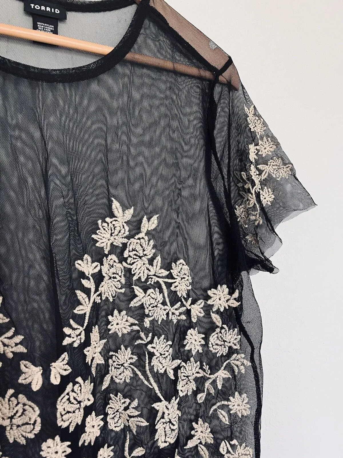 TORRID Floral Embroidered Sheer Blouse Sz M Black Short Sleeve Top