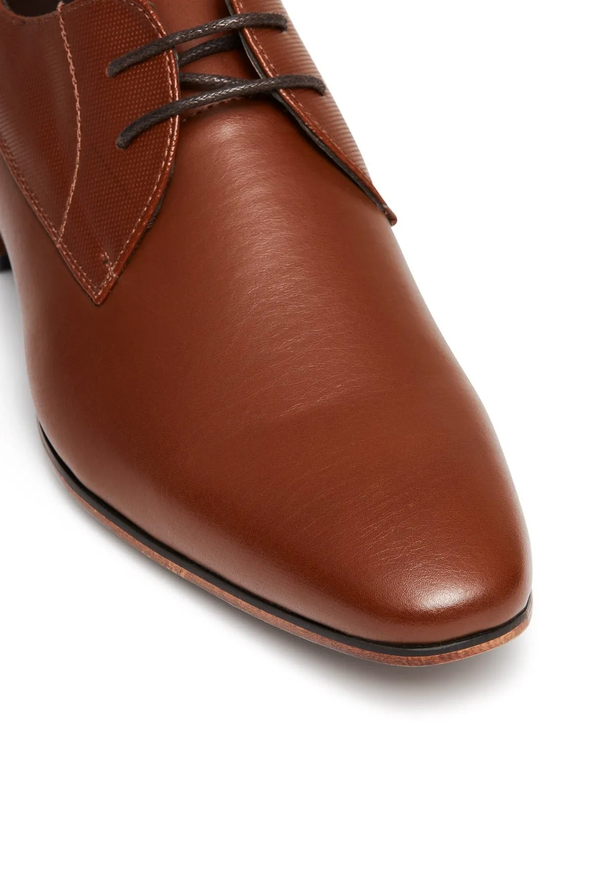 UNcut Chartwell Shoe