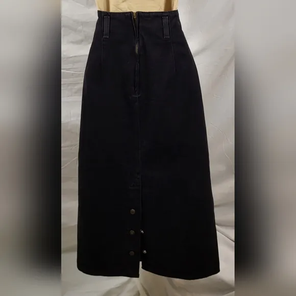 Vintage HUNT CLUB Brushed Black Denim Jean Skirt - Size 8P  (NWT)