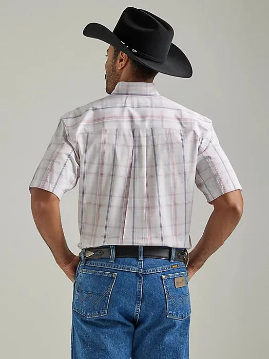 Wrangler Men's George Strait Short Sleeve 1 Pocket Button Down Plaid Shirt in Pastel Pink Plaid