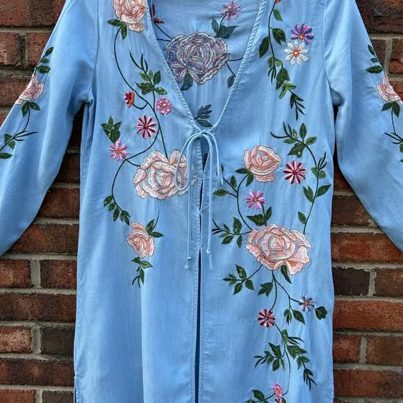 Zara Trafaluc Denimwear Floral Embroidered Kimono Light Denim Button Tie Small